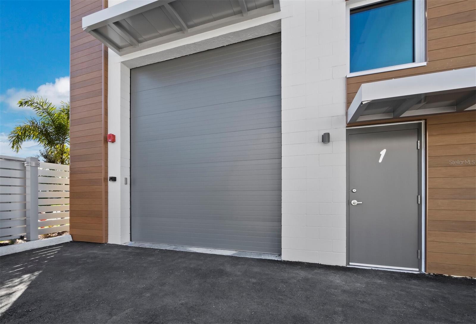 6566 PALMER PARK CIR #1