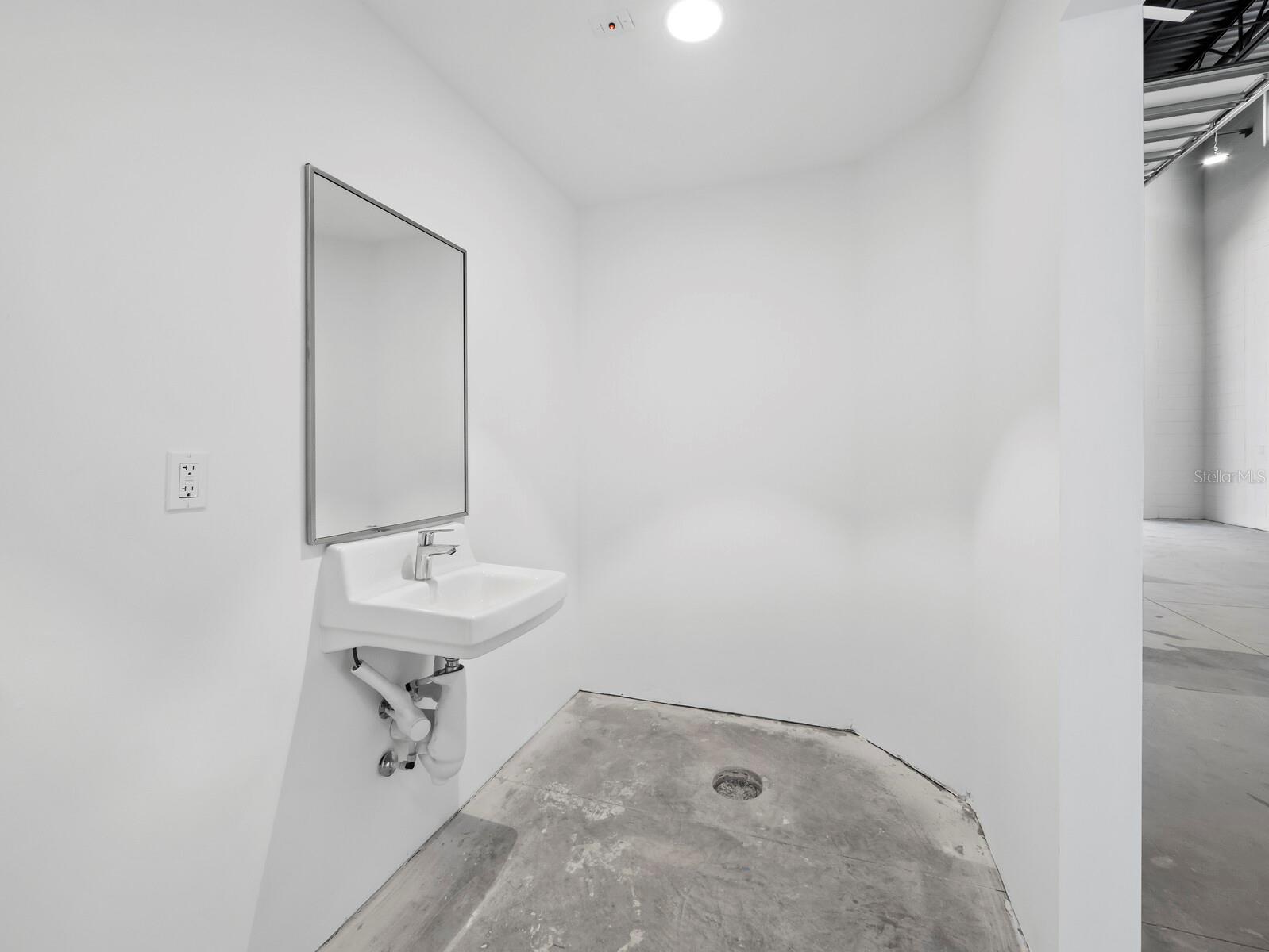 6566 PALMER PARK CIR #1