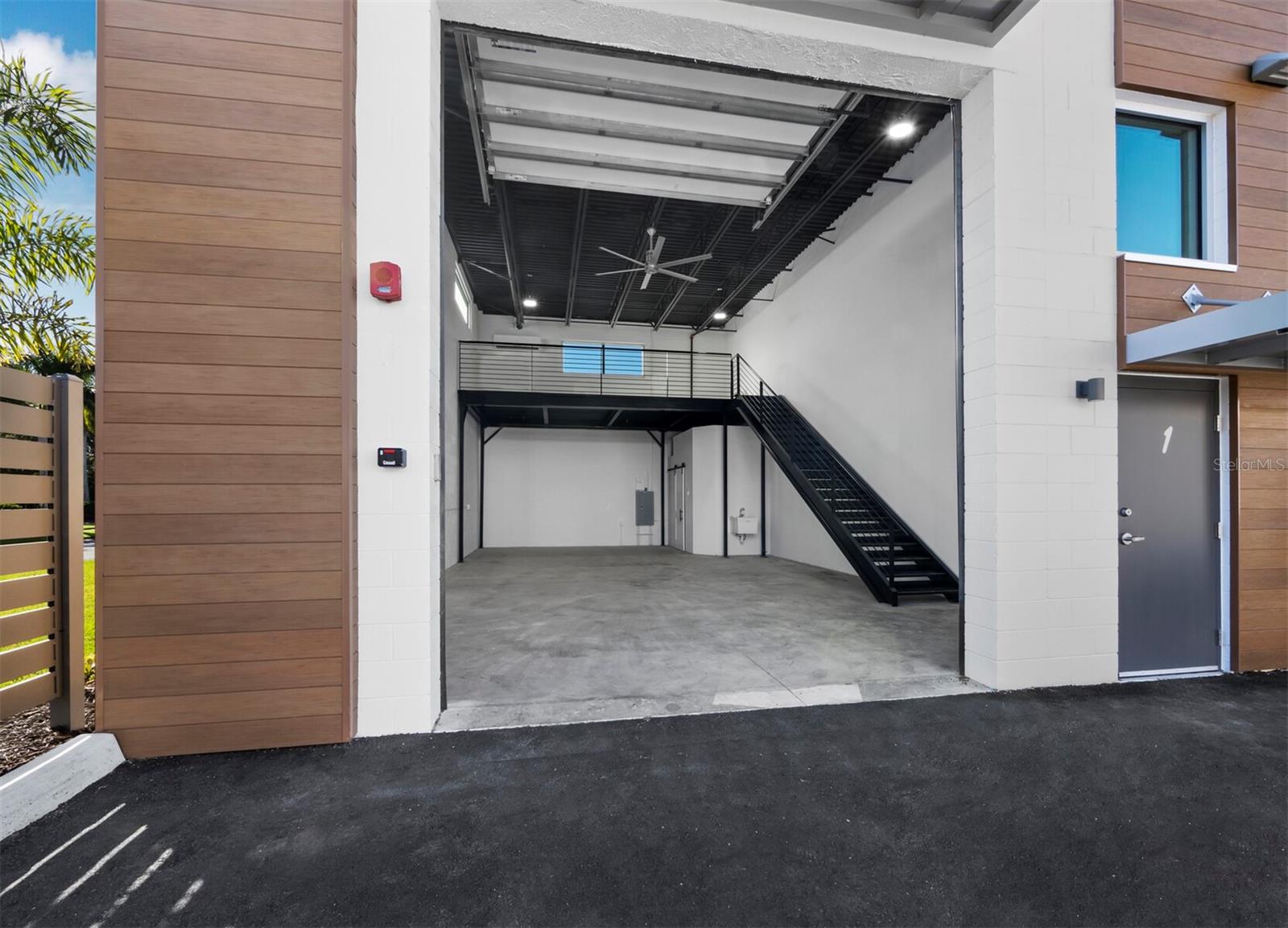 6566 PALMER PARK CIR #1