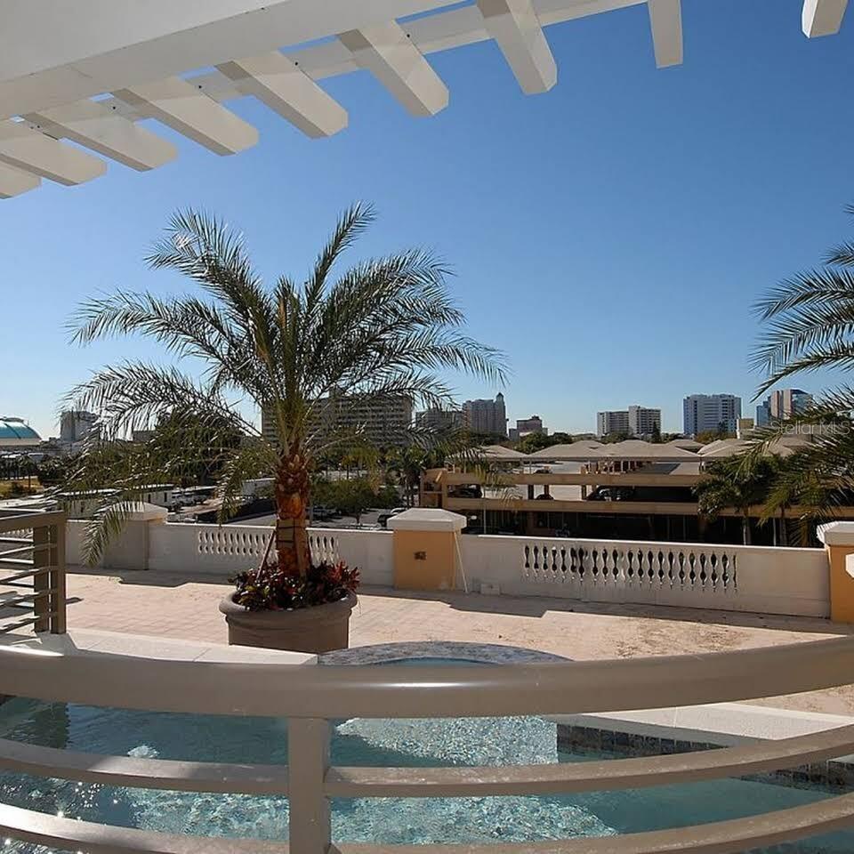 800 N TAMIAMI TRL #307