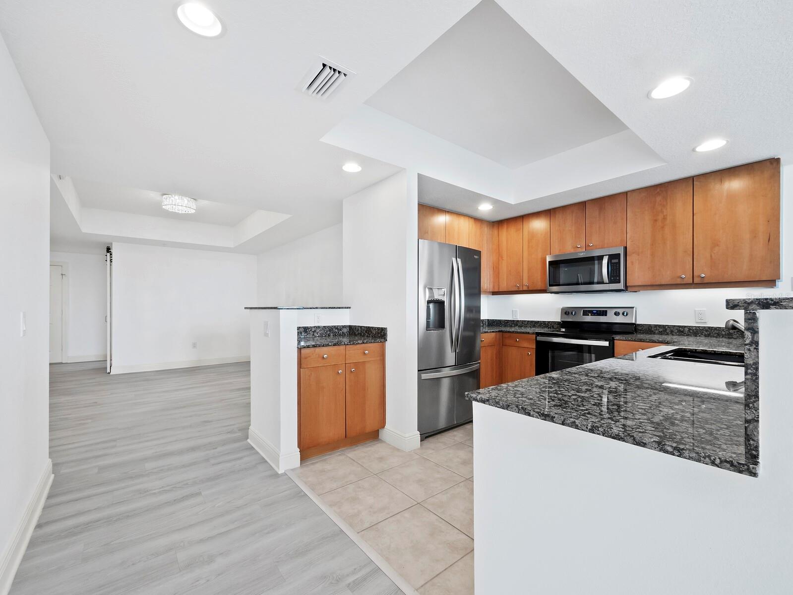 800 N TAMIAMI TRL #307