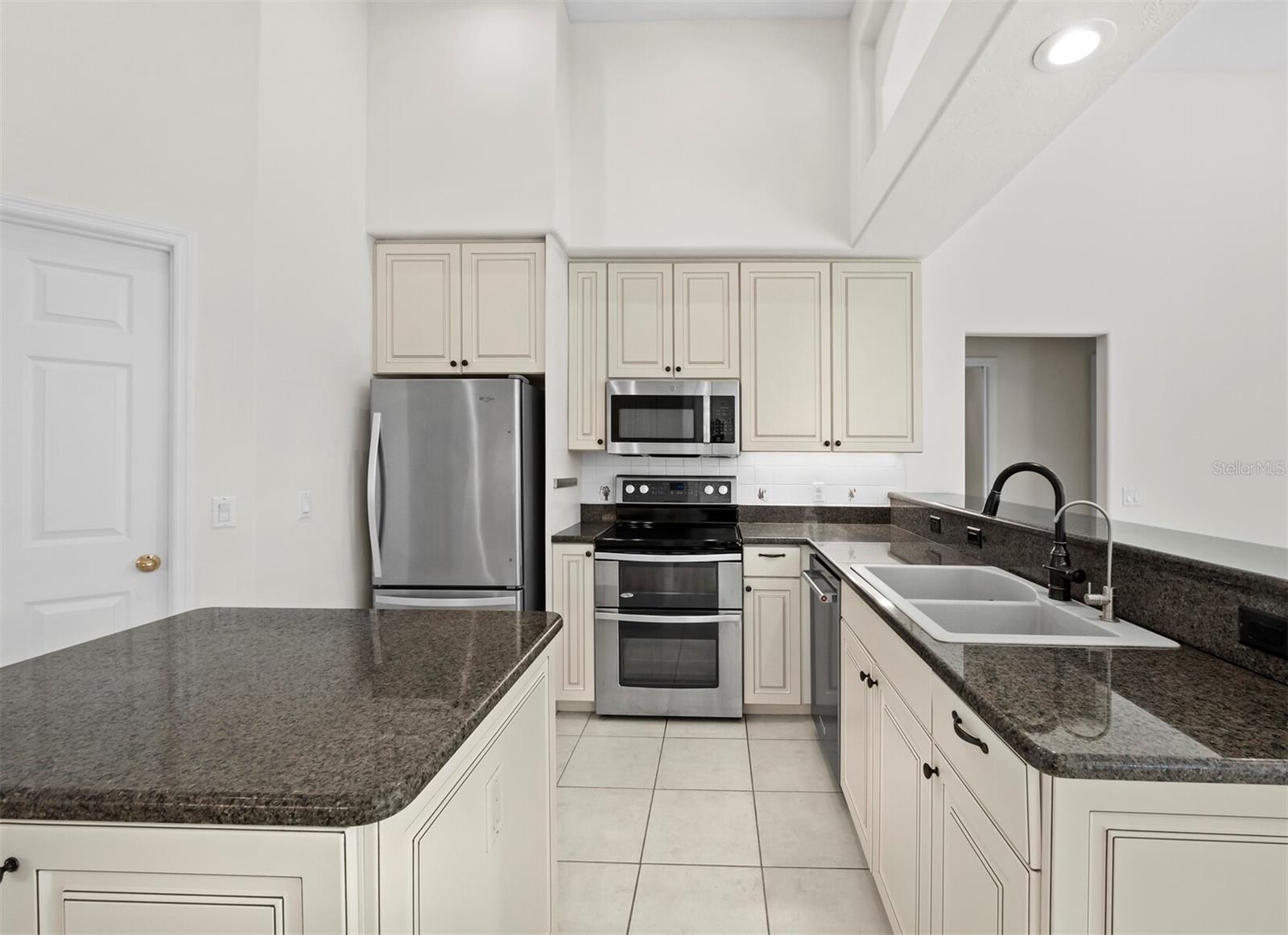 6505 TAEDA DR