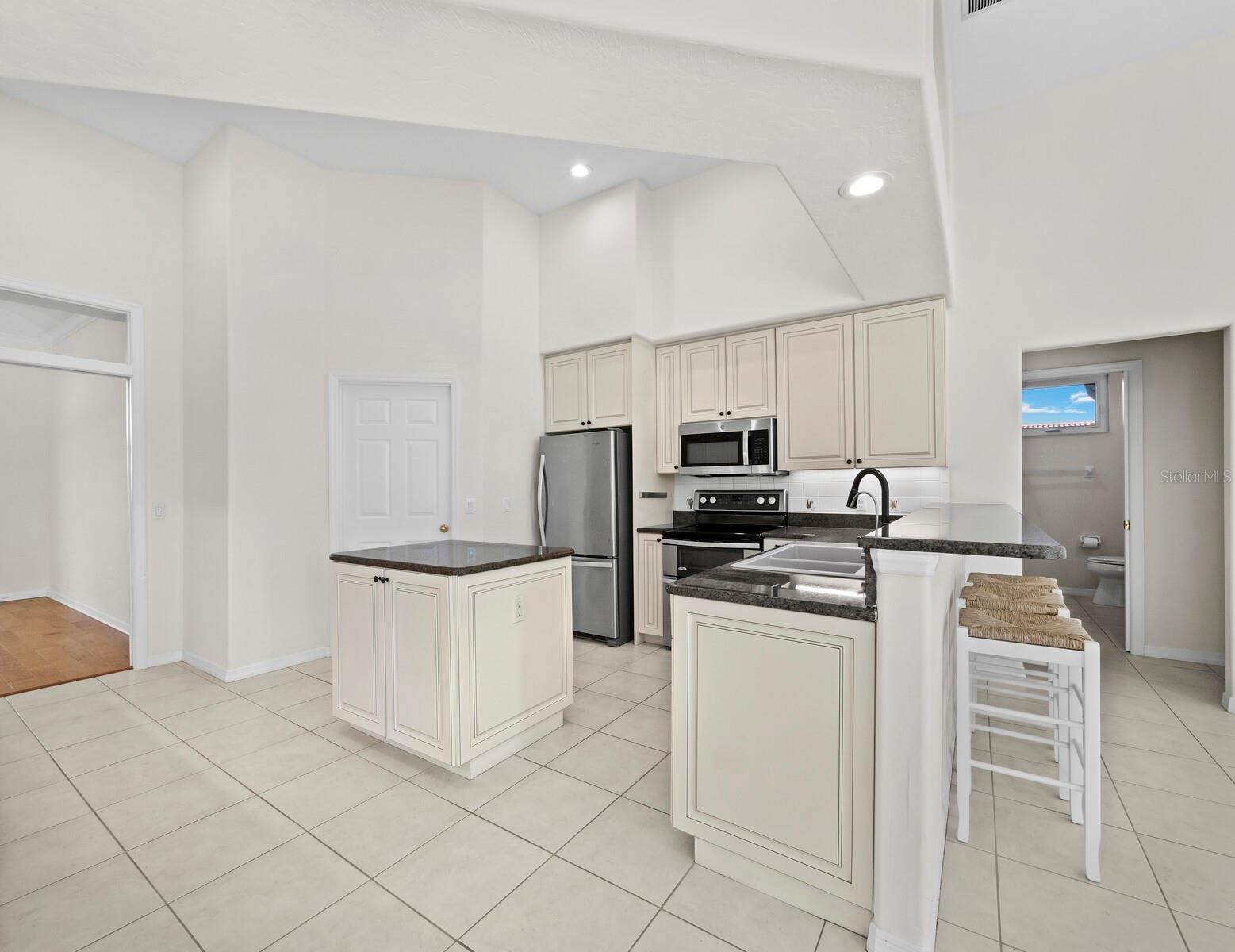 6505 TAEDA DR