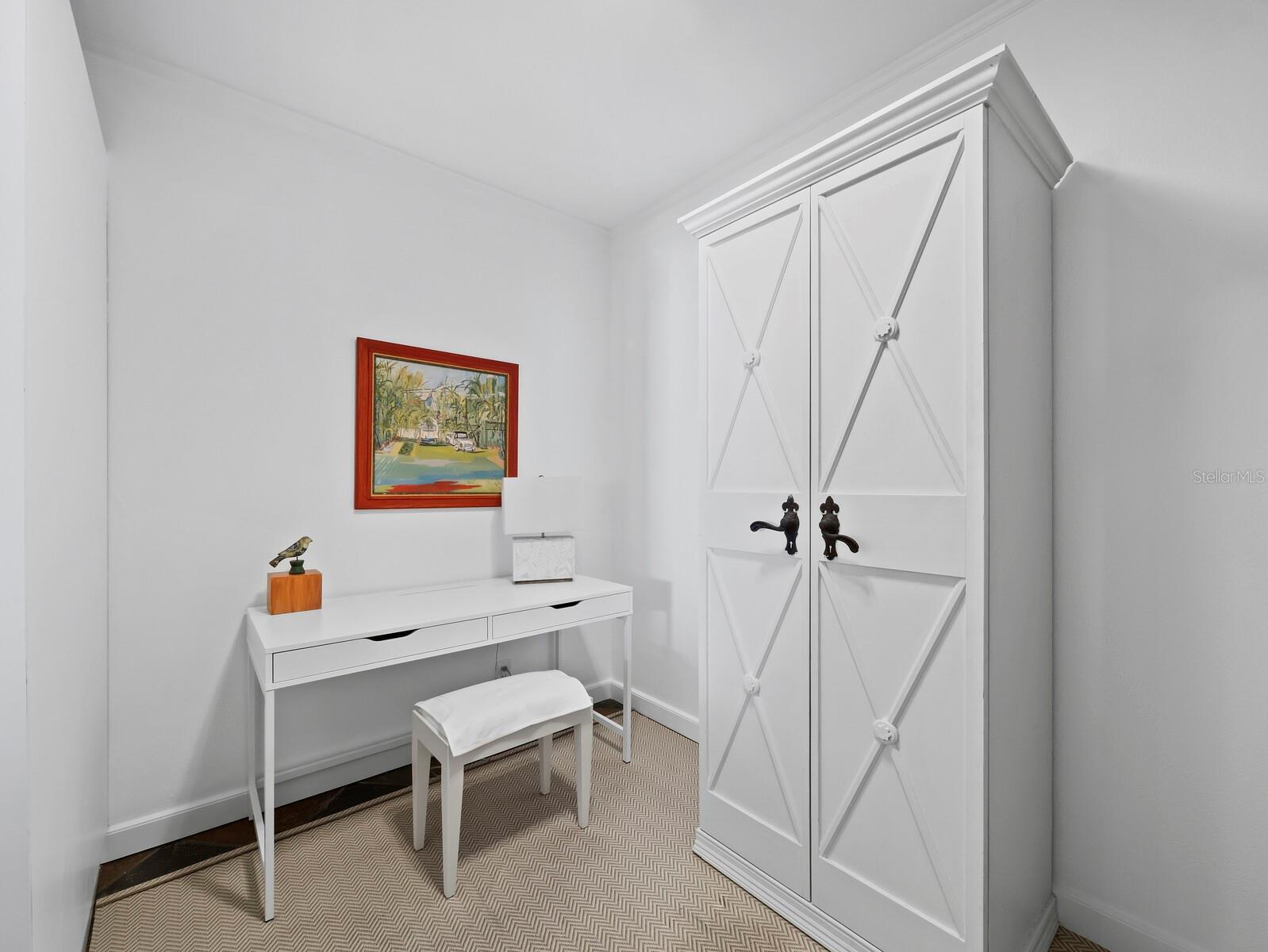 1255 N GULFSTREAM AVE #408