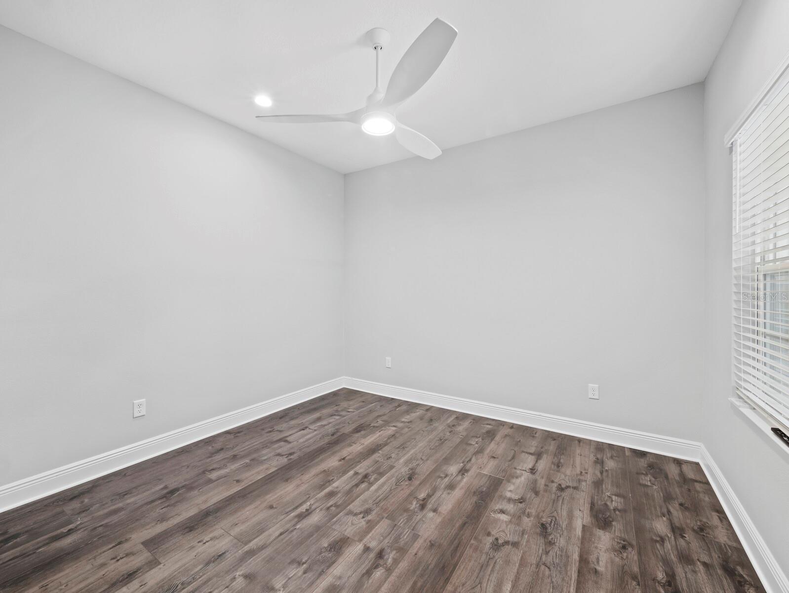 2878 BUTTERFLY JASMINE TRL