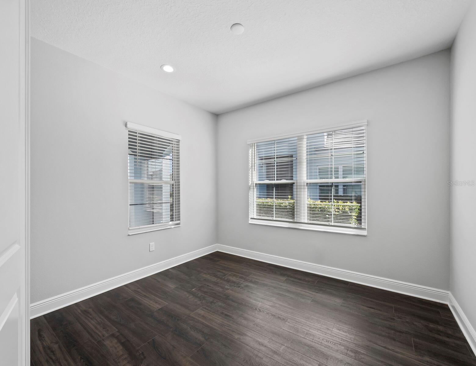 2878 BUTTERFLY JASMINE TRL