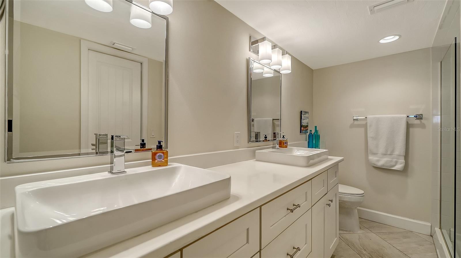 8773 MIDNIGHT PASS RD #204G