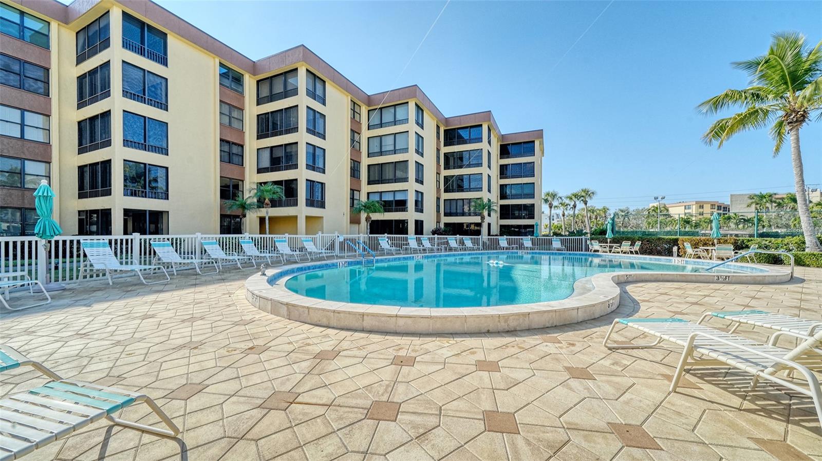 8773 MIDNIGHT PASS RD #204G