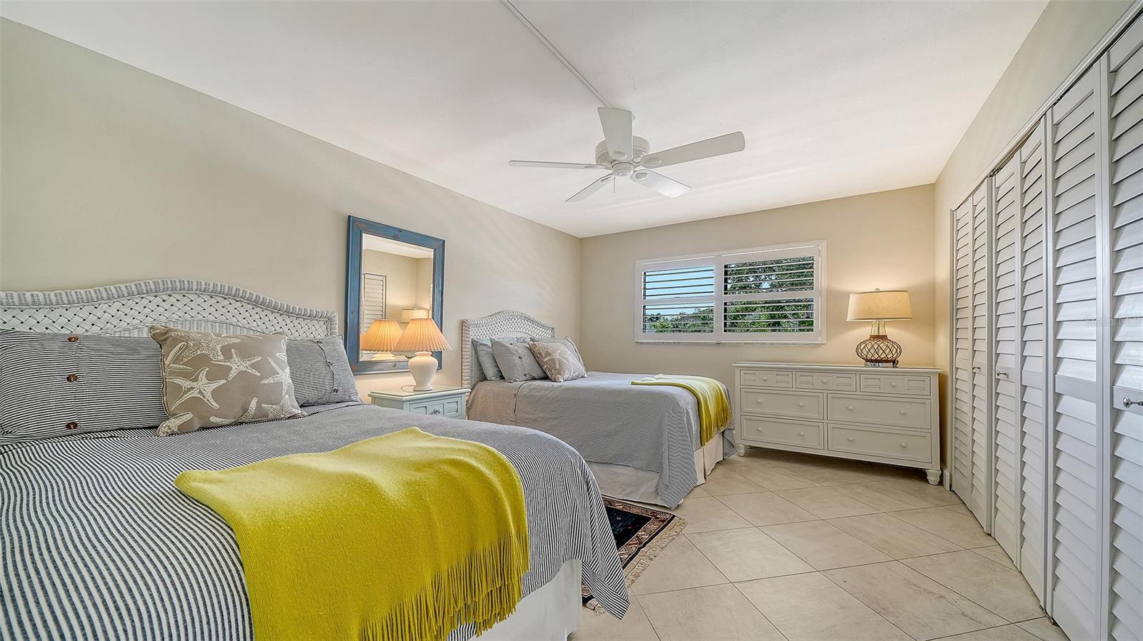 8773 MIDNIGHT PASS RD #204G