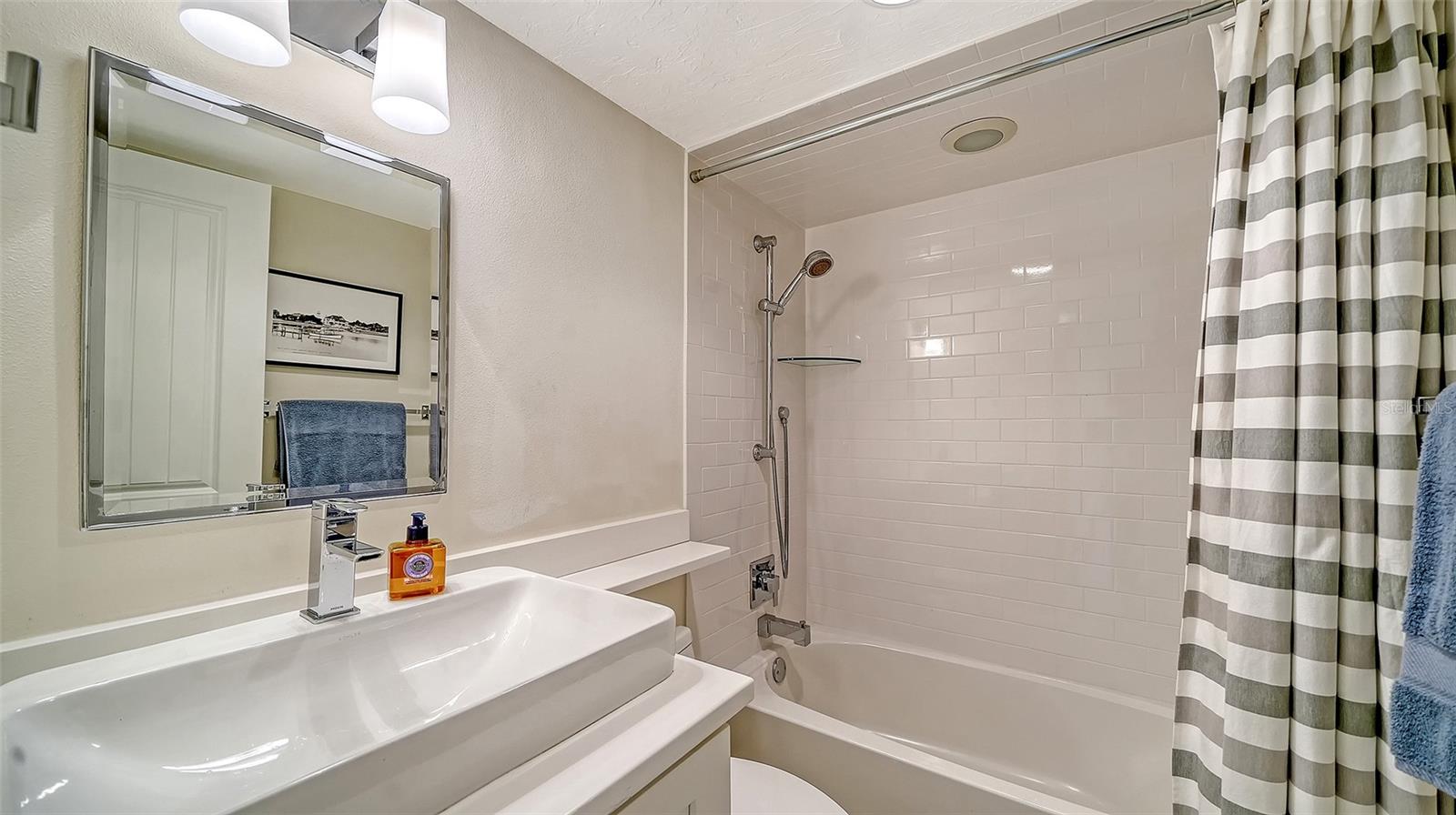 8773 MIDNIGHT PASS RD #204G