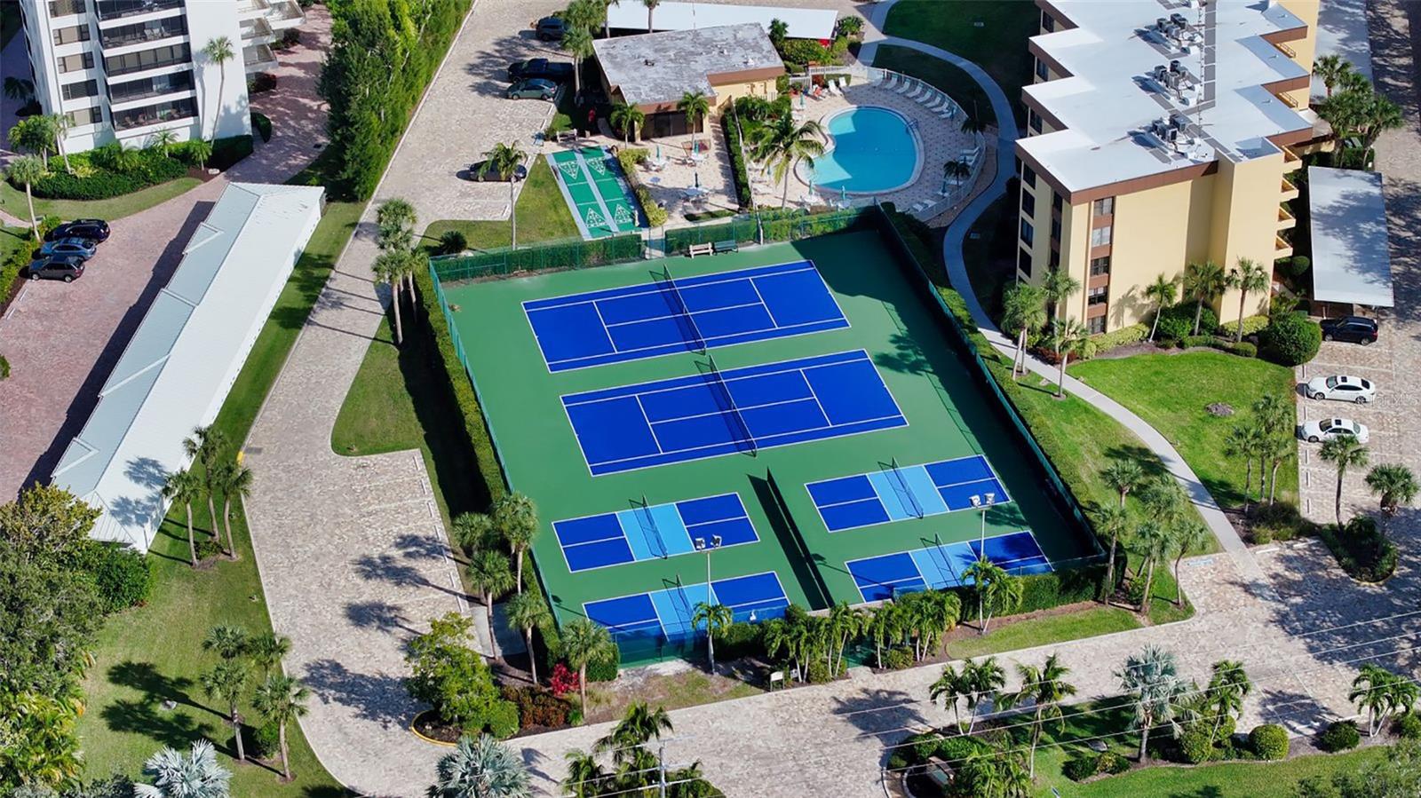 8773 MIDNIGHT PASS RD #204G