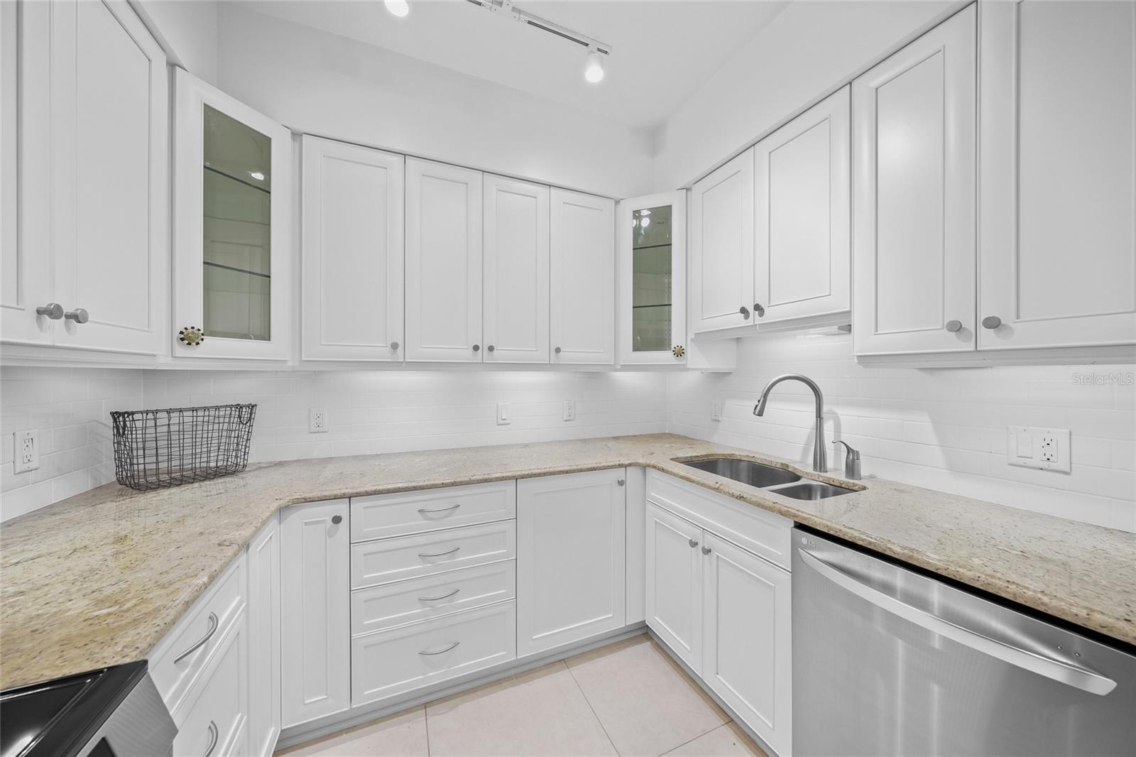 1800 BENJAMIN FRANKLIN DR #A1003