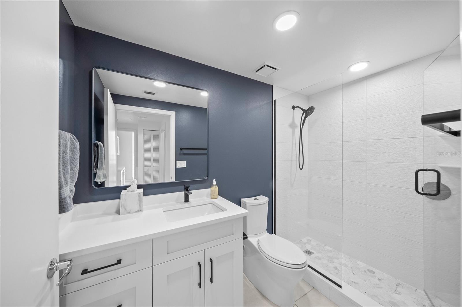 1800 BENJAMIN FRANKLIN DR #A1003