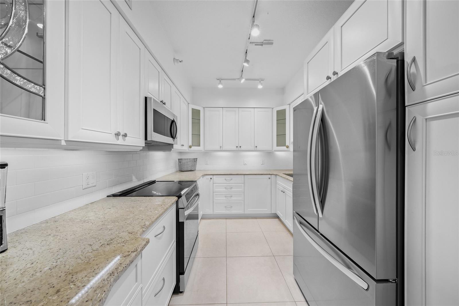 1800 BENJAMIN FRANKLIN DR #A1003