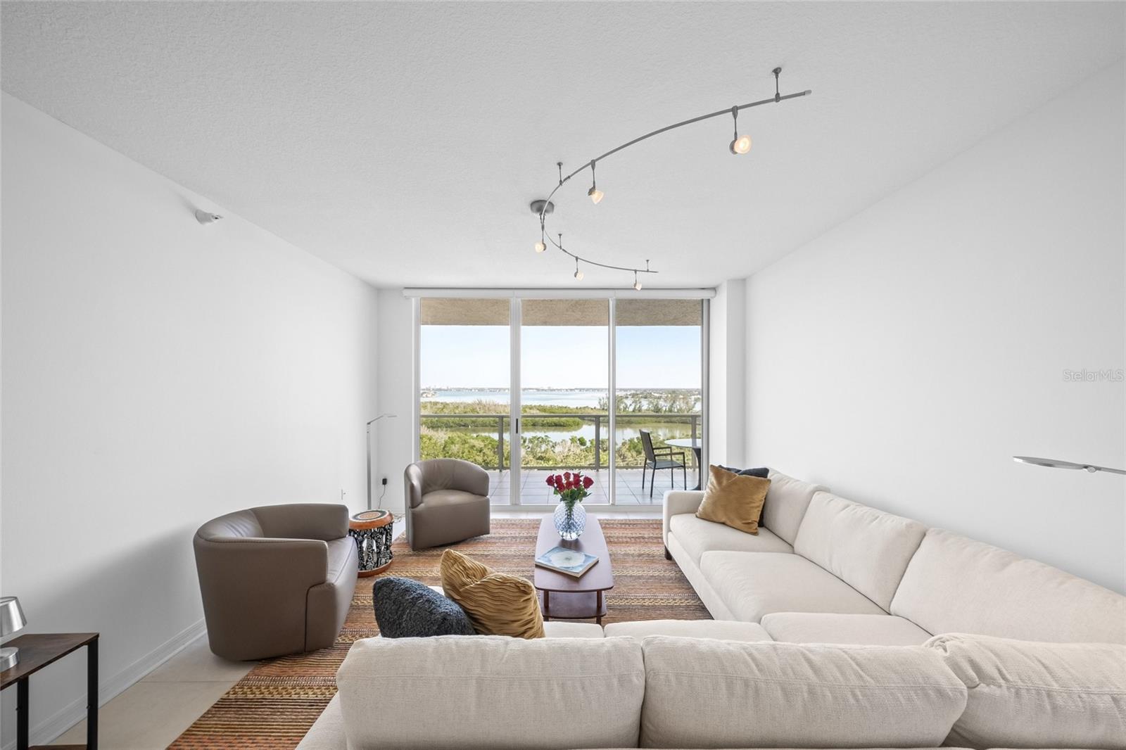 1800 BENJAMIN FRANKLIN DR #A1003