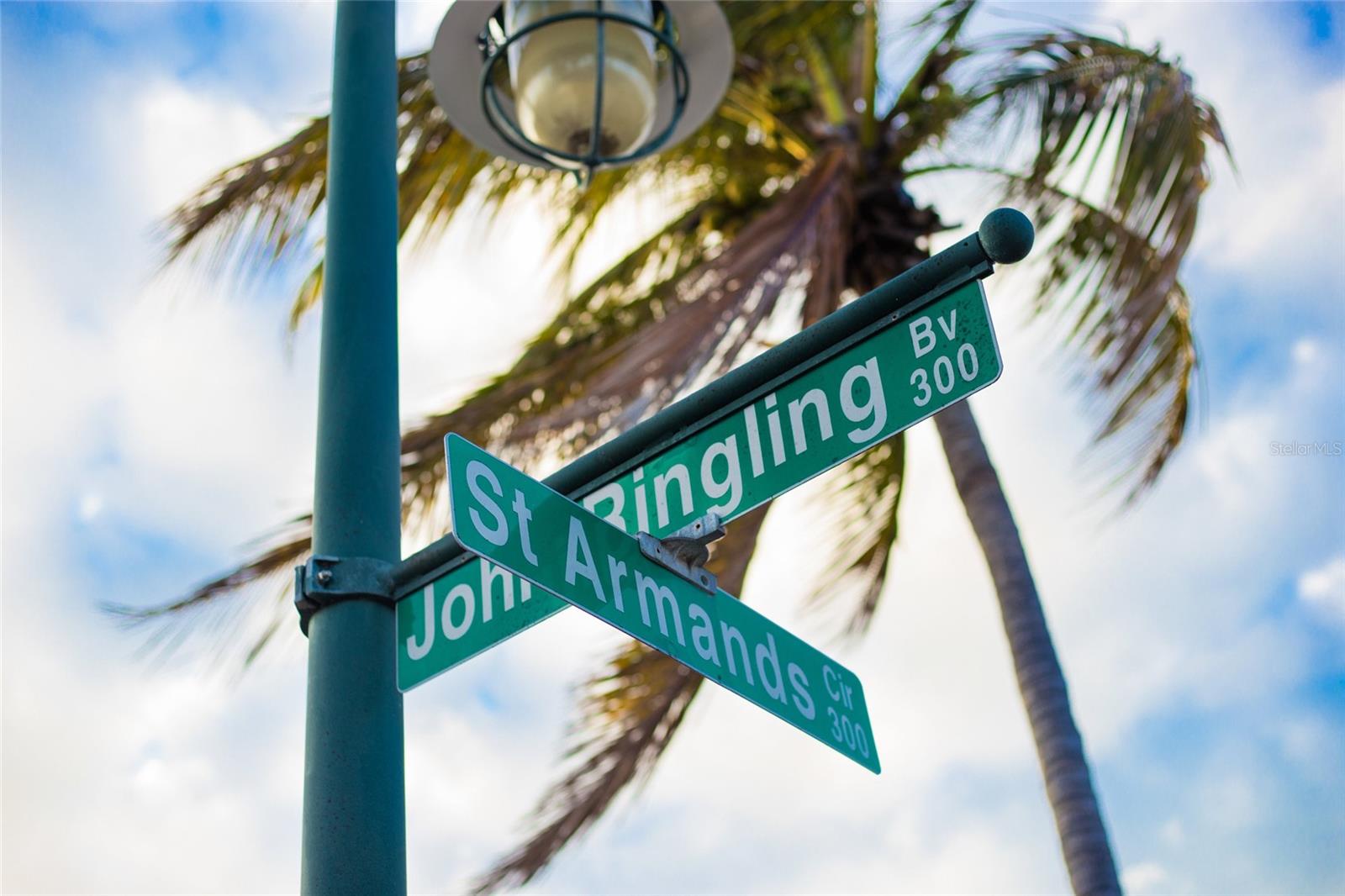 1800 BENJAMIN FRANKLIN DR #A1003