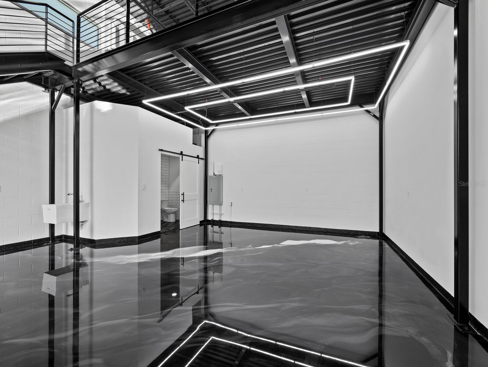 6562 PALMER PARK CIR #18