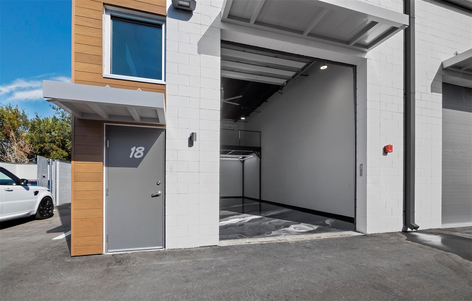 6562 PALMER PARK CIR #18