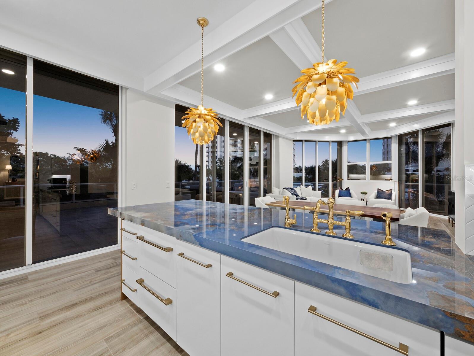 1800 BENJAMIN FRANKLIN DR #A102