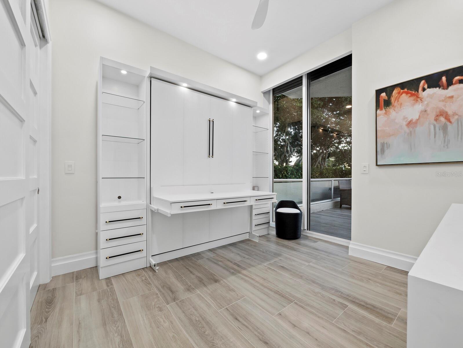 1800 BENJAMIN FRANKLIN DR #A102