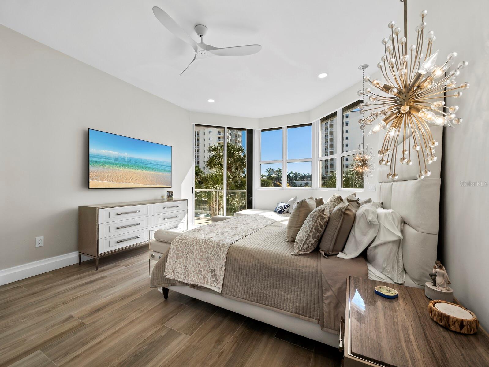 1800 BENJAMIN FRANKLIN DR #A102