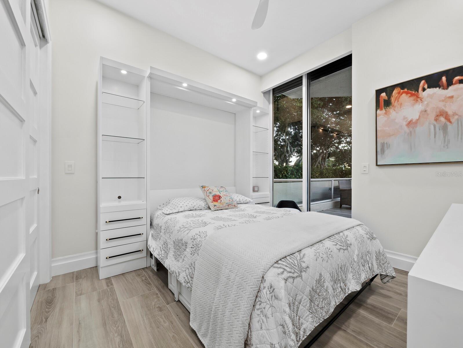 1800 BENJAMIN FRANKLIN DR #A102