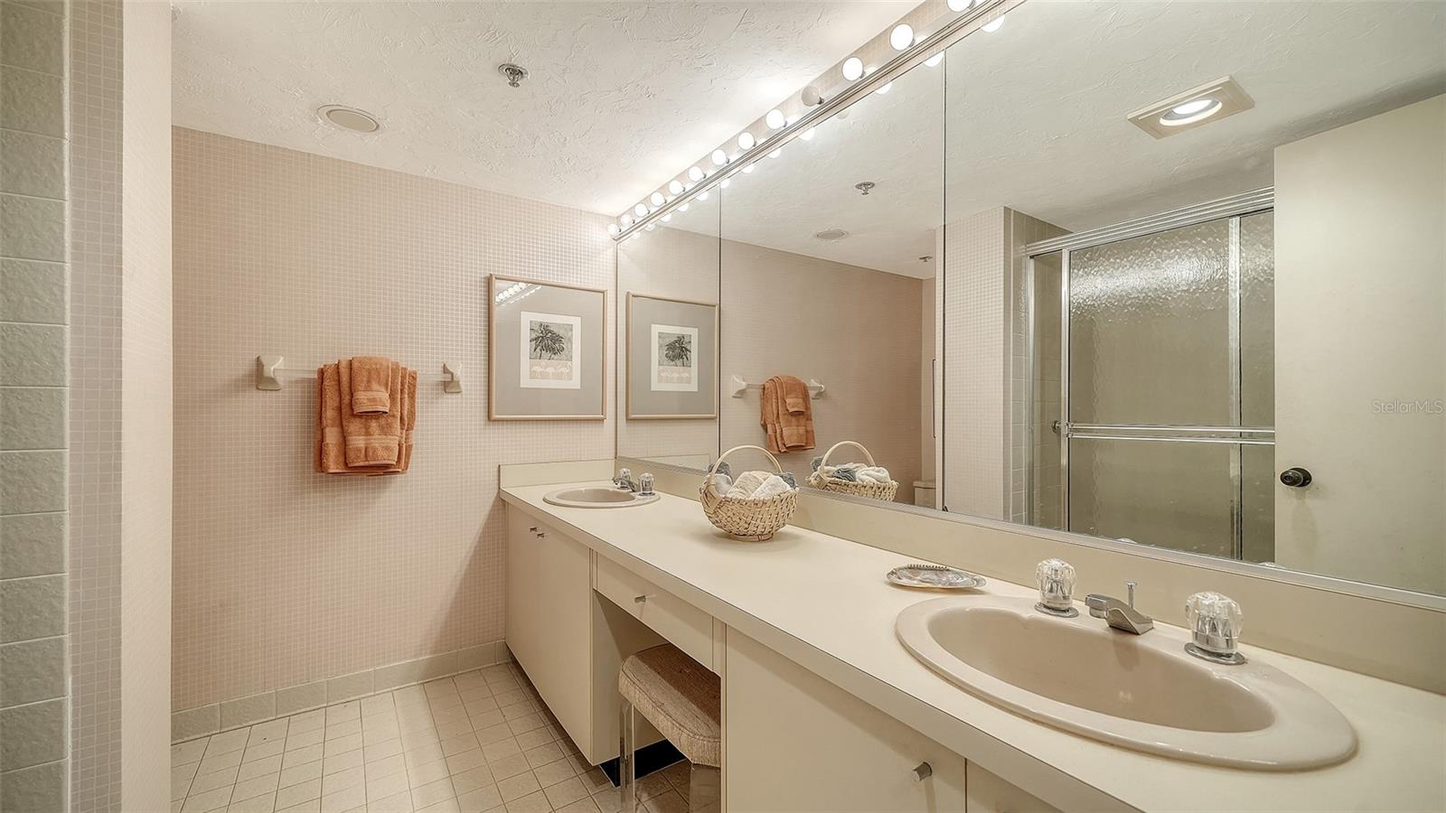 988 BLVD OF THE ARTS #1411