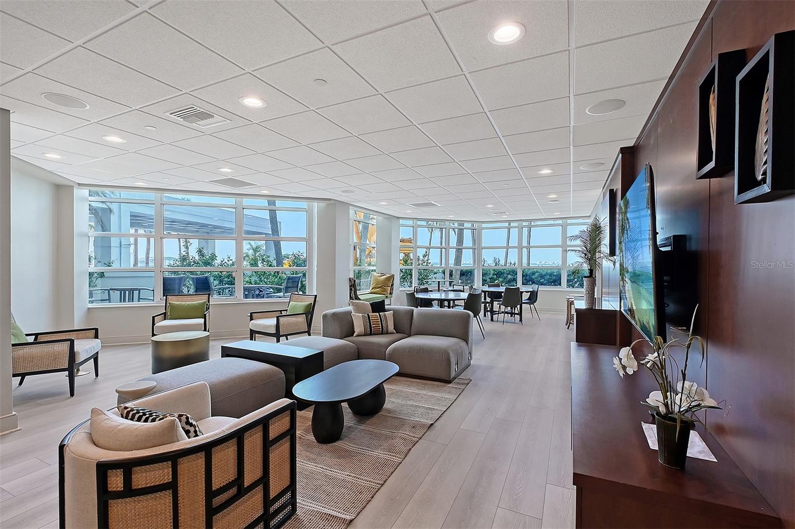 988 BLVD OF THE ARTS #1411