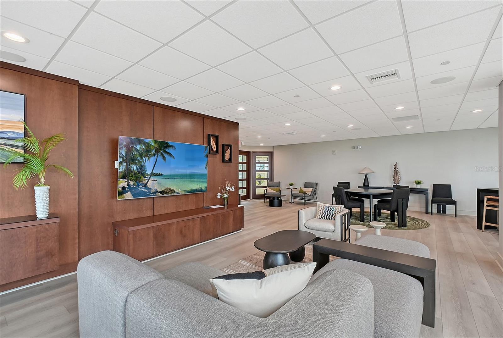 988 BLVD OF THE ARTS #1411