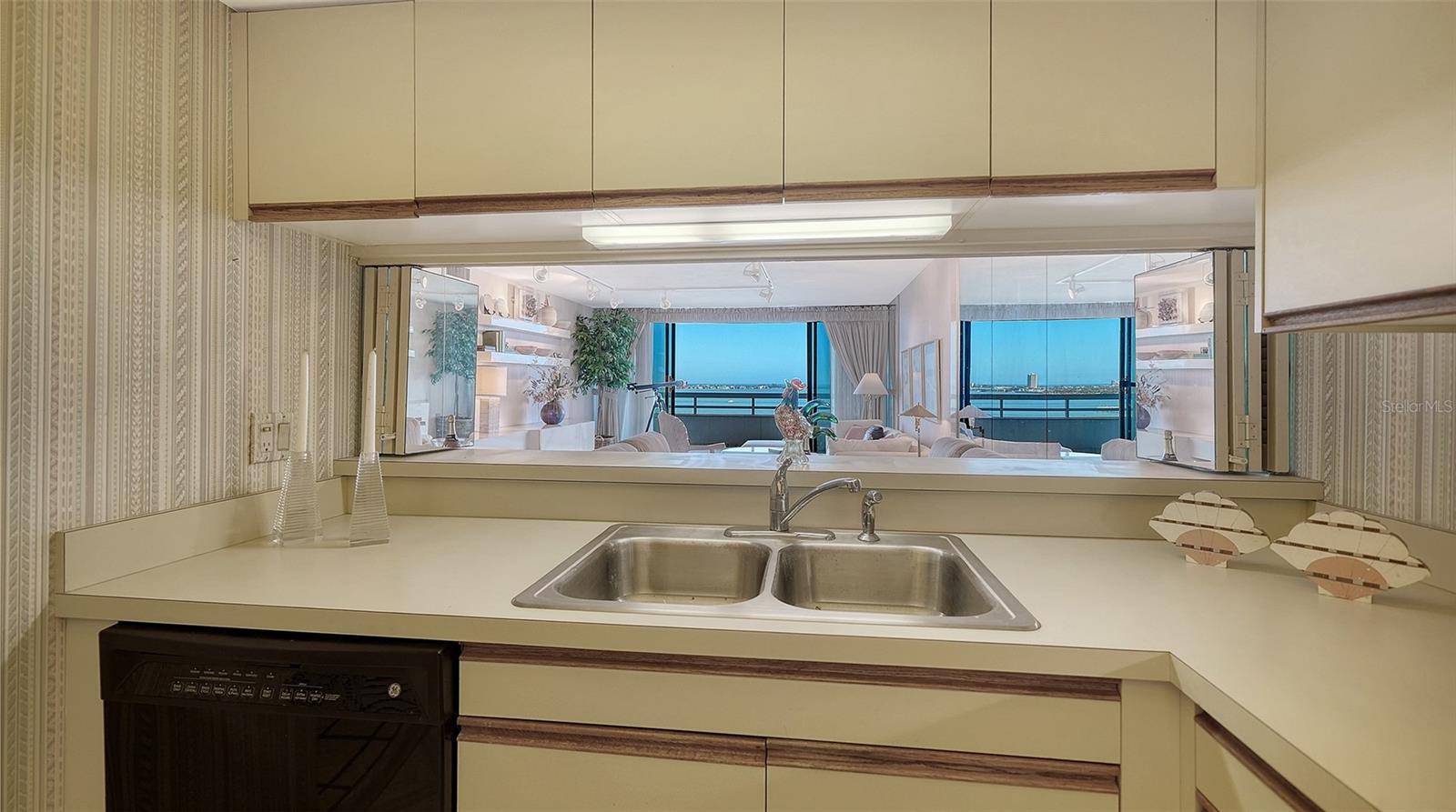 988 BLVD OF THE ARTS #1411