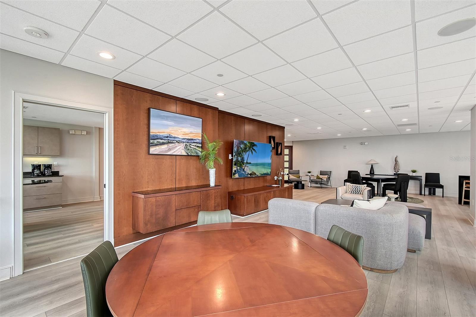 988 BLVD OF THE ARTS #1411