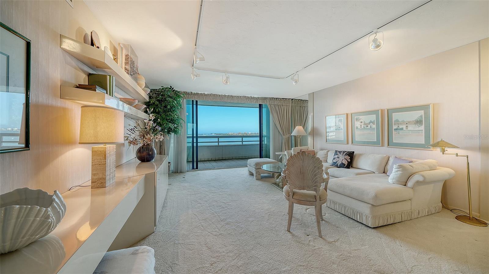 988 BLVD OF THE ARTS #1411