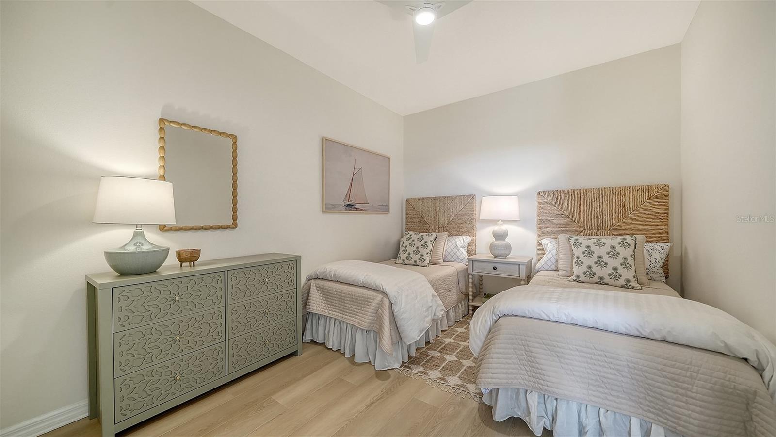 1800 BENJAMIN FRANKLIN DR #B308