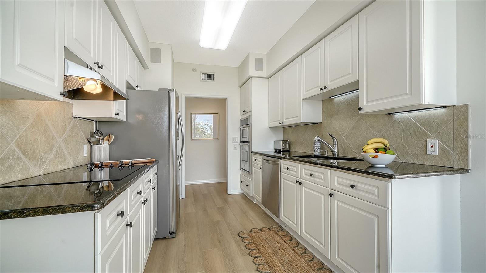 1800 BENJAMIN FRANKLIN DR #B308