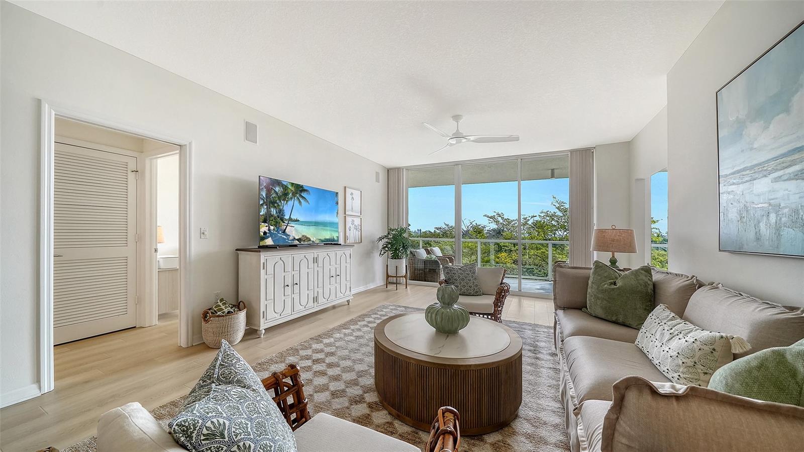 1800 BENJAMIN FRANKLIN DR #B308