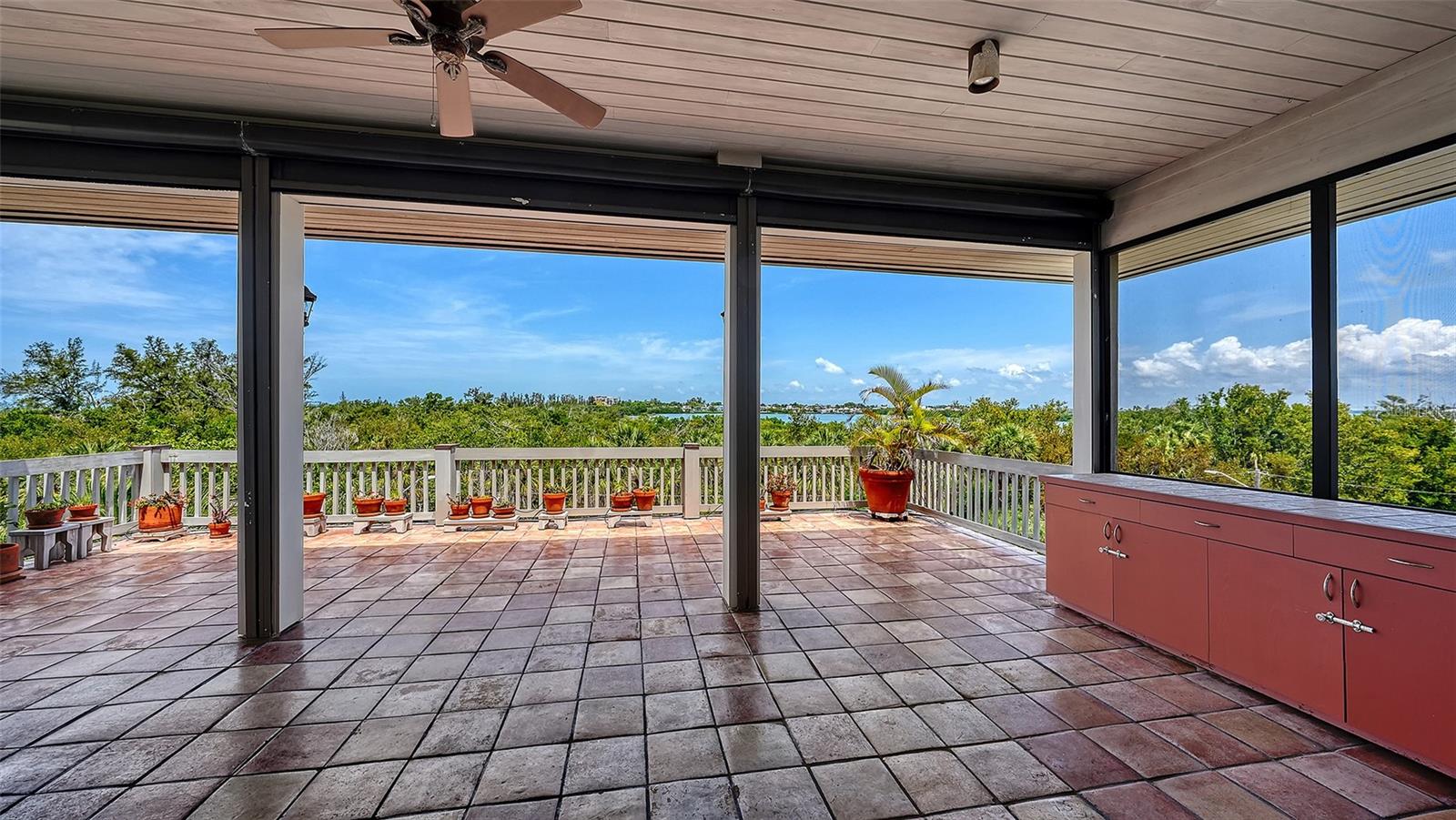 156 EMERSON DR