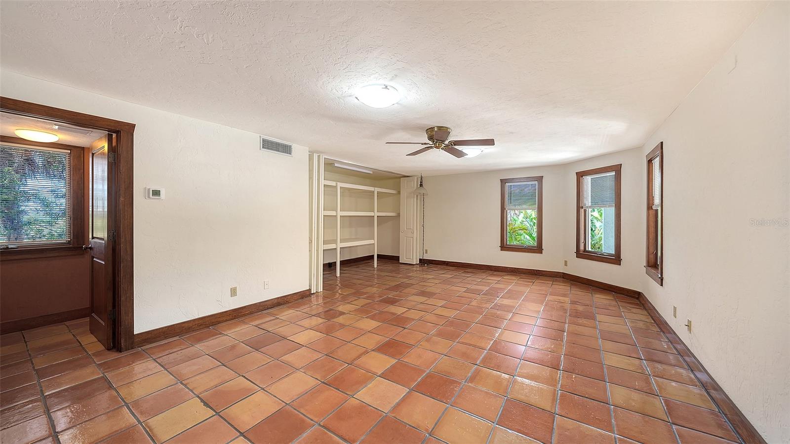 156 EMERSON DR