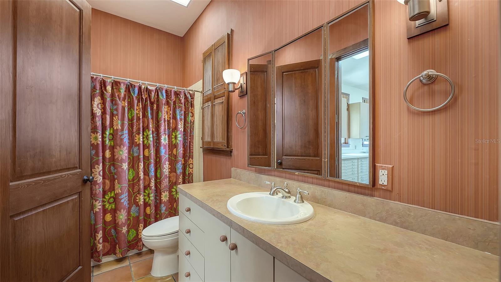 156 EMERSON DR
