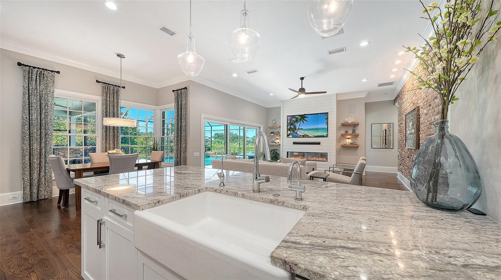 7467 CABBAGE PALM CT