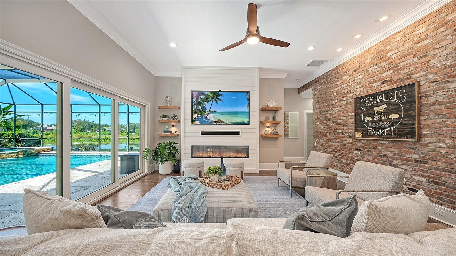 7467 CABBAGE PALM CT