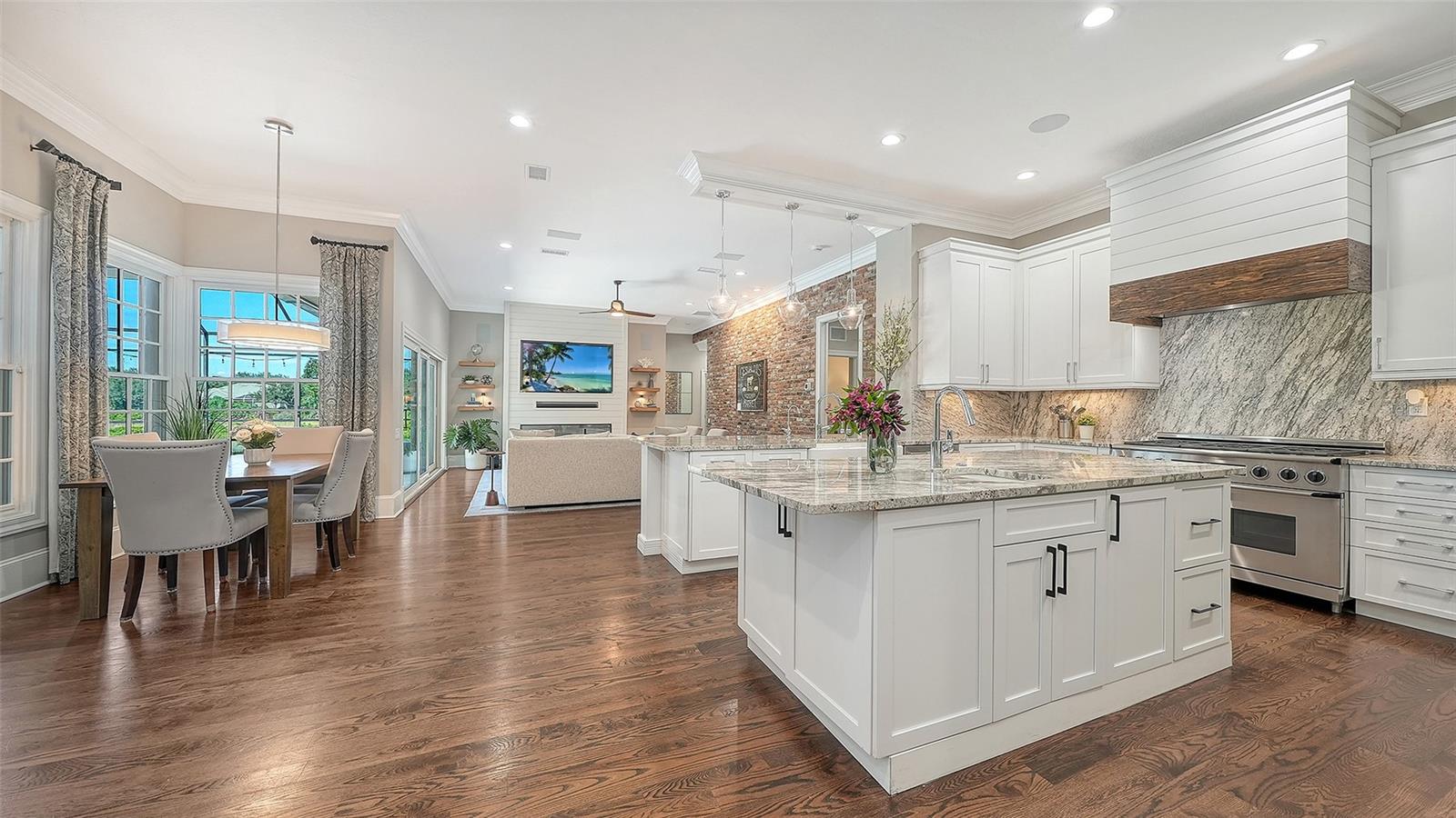 7467 CABBAGE PALM CT