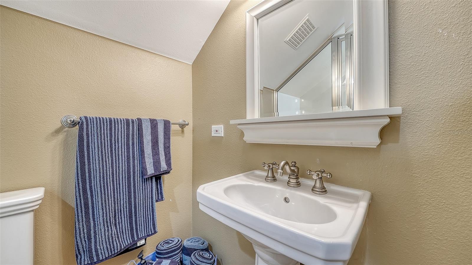 7467 CABBAGE PALM CT