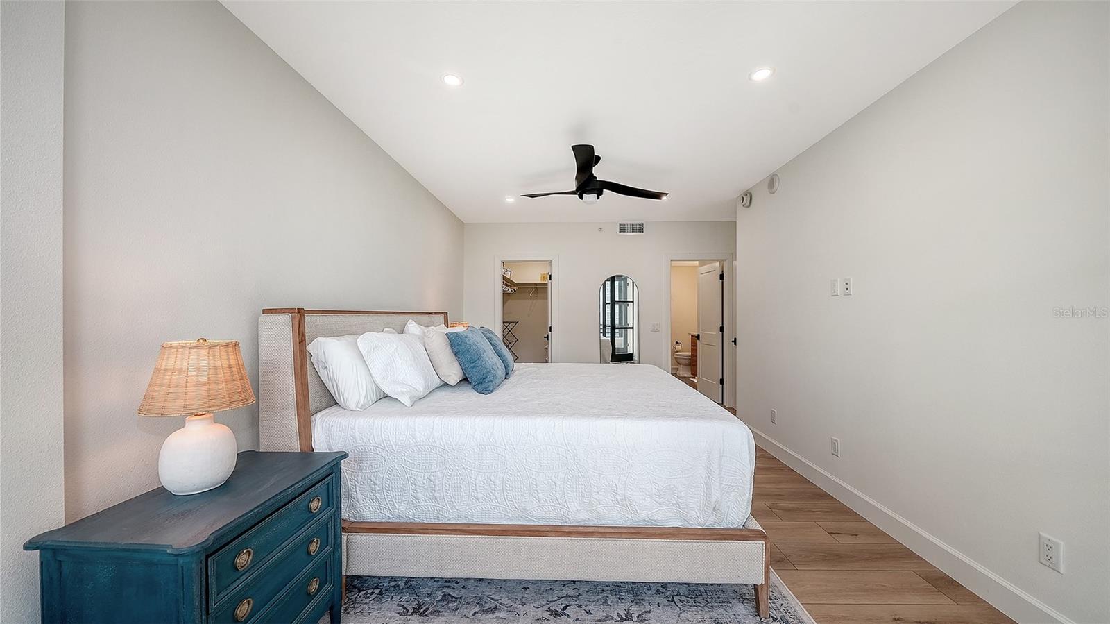 1102 BENJAMIN FRANKLIN DR #810