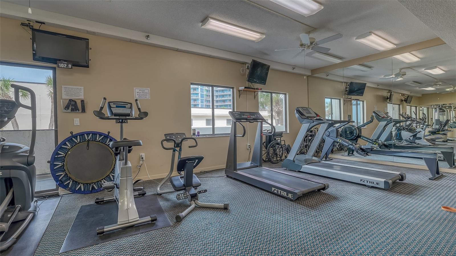 1102 BENJAMIN FRANKLIN DR #810