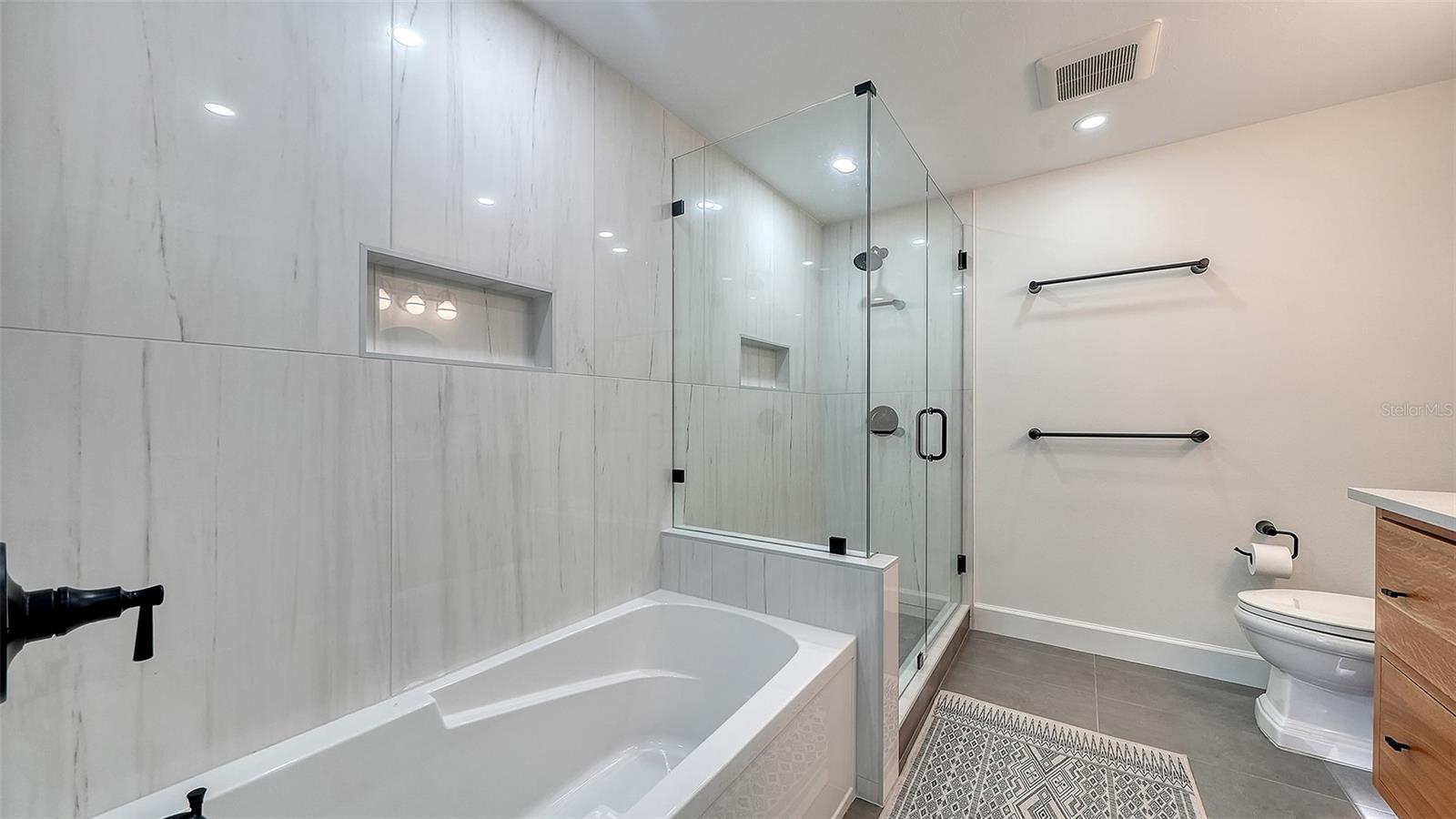 1102 BENJAMIN FRANKLIN DR #810