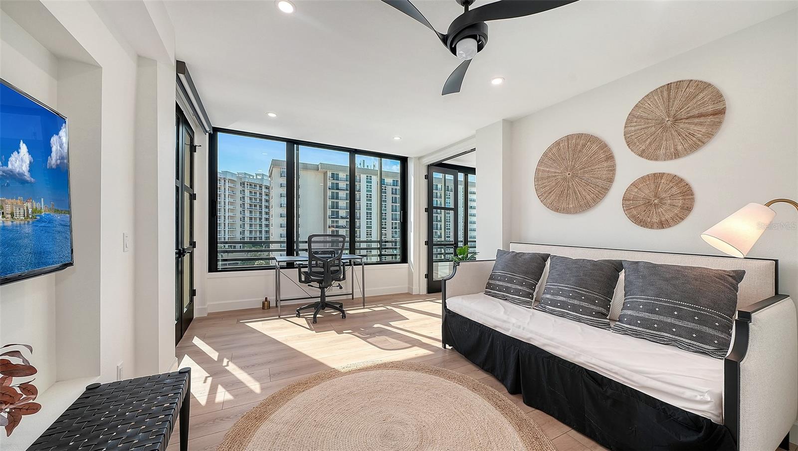 1102 BENJAMIN FRANKLIN DR #810
