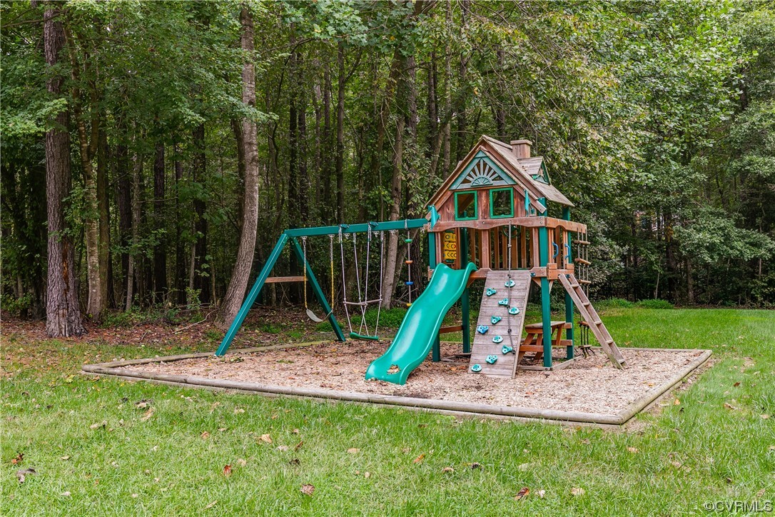 8618 Brechin Ln