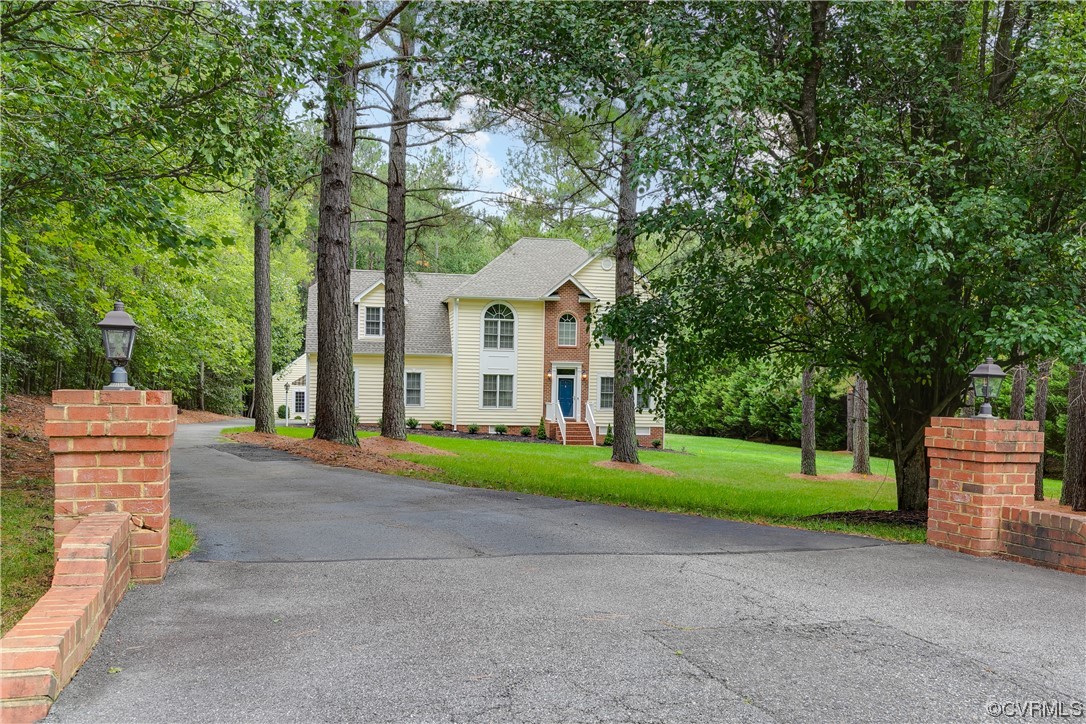 8618 Brechin Ln
