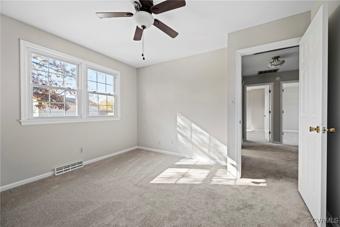1225 Riveroaks Dr