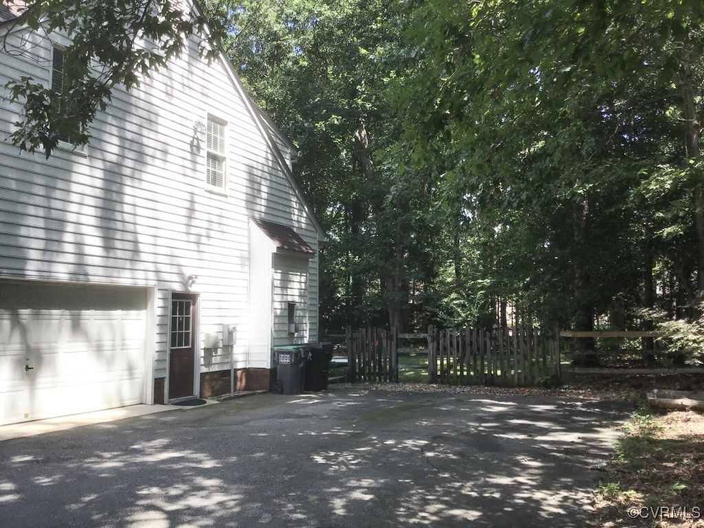 15000 Fox Branch Ln